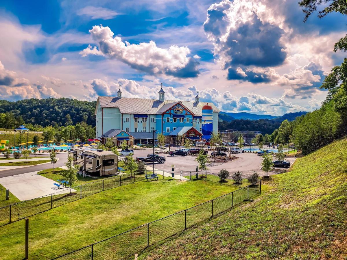 The Lodge At Camp Margaritaville Pigeon Forge Bagian luar foto